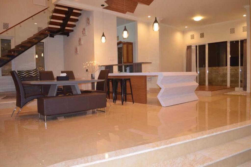 Villa Agro Kusuma Pinus R7 Batu  Dış mekan fotoğraf