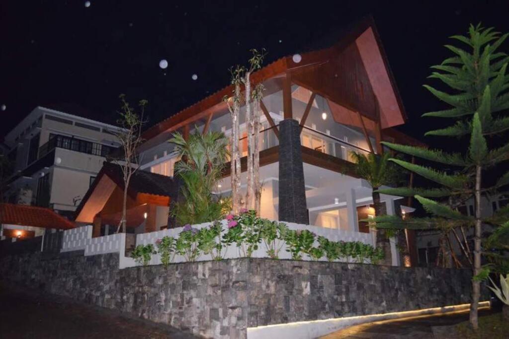 Villa Agro Kusuma Pinus R7 Batu  Dış mekan fotoğraf